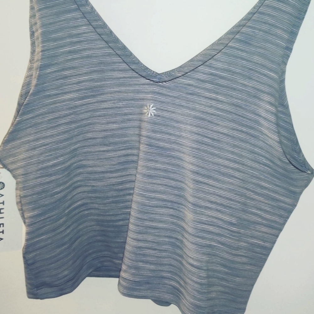 Athleta "Transcend V-Neck Crop Bra"  (size XL, D-DD) Brand New With Tags